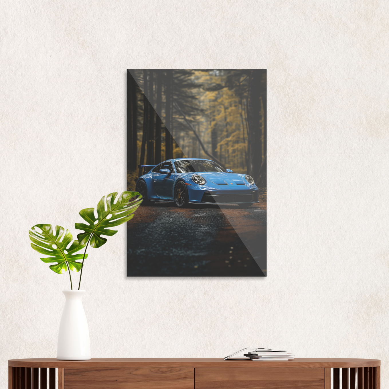 Blå Porsche i skoven