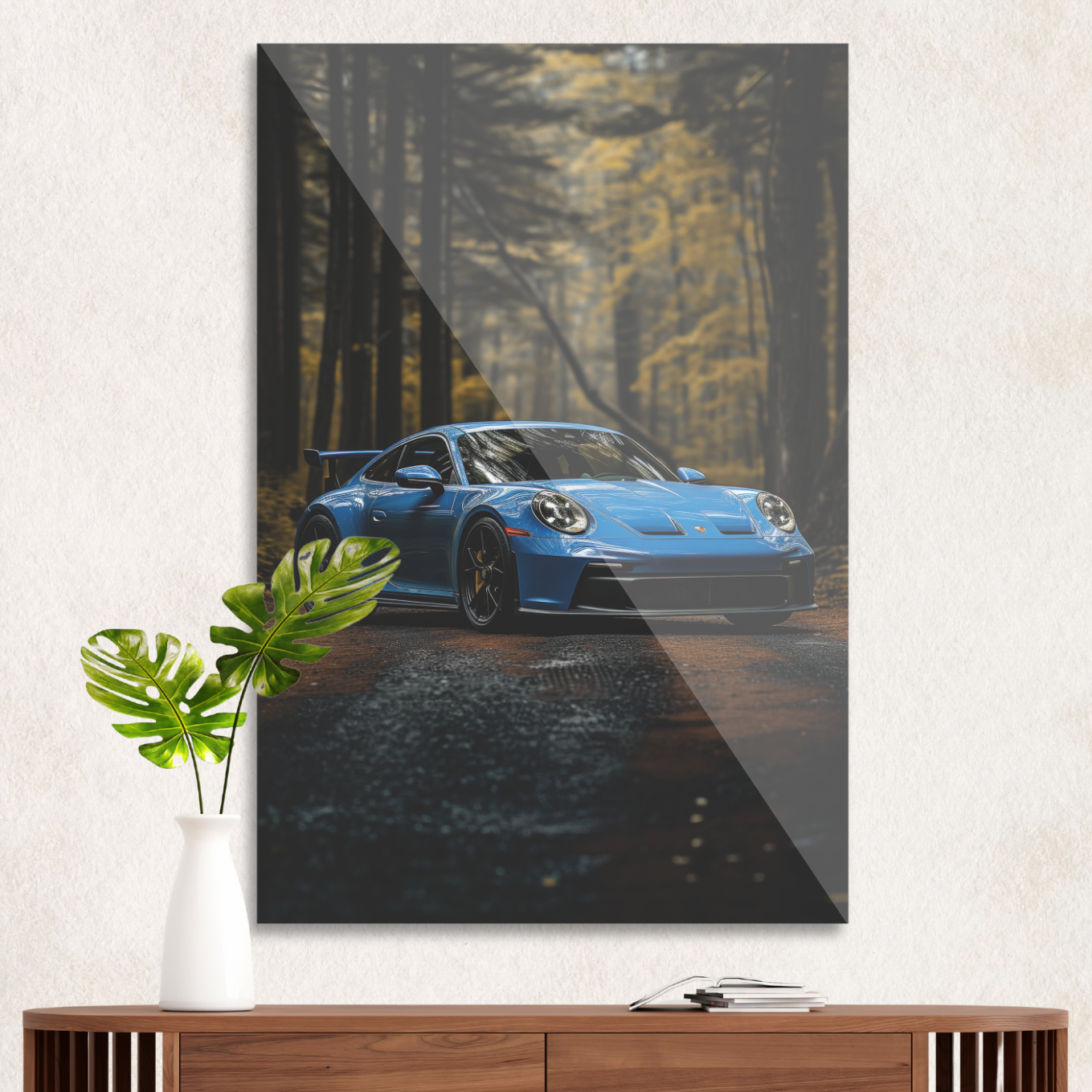 Blå Porsche i skoven