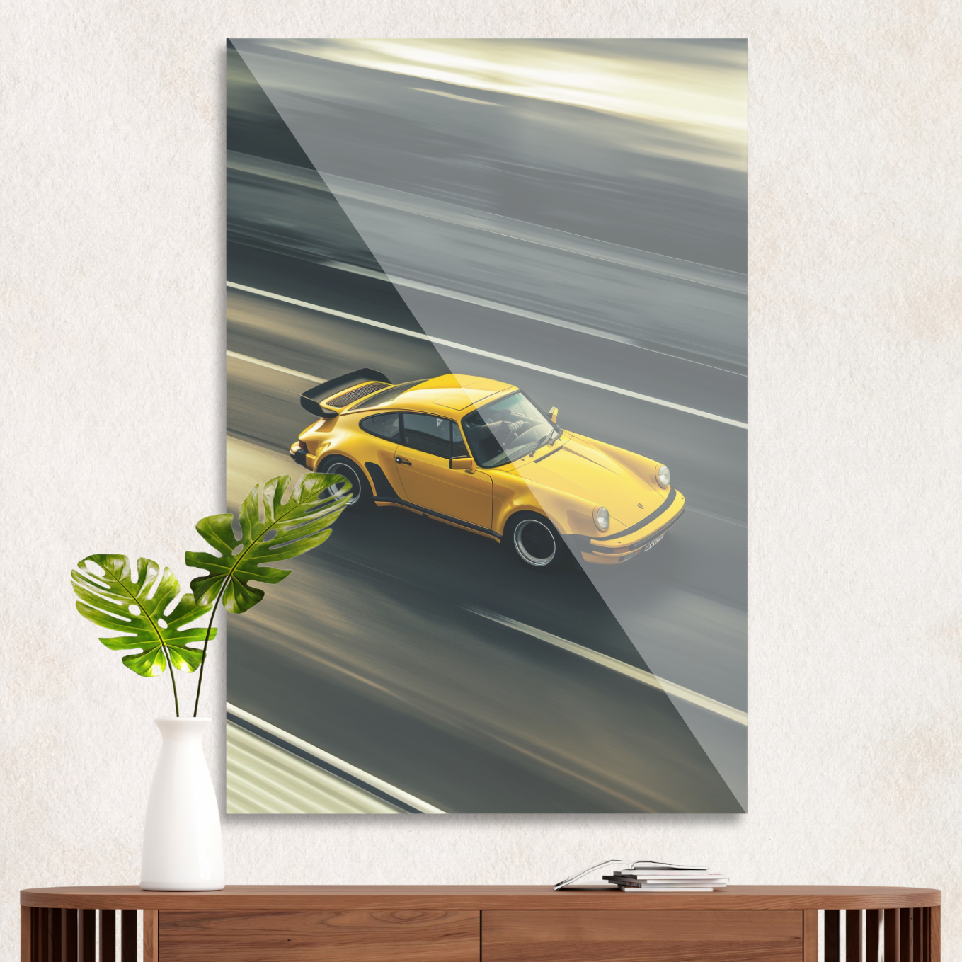 Gul Porsche i fuld fart