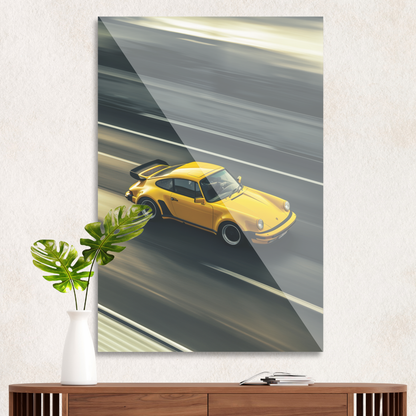 Gul Porsche i fuld fart