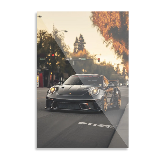 Sort Porsche GT3 i byen