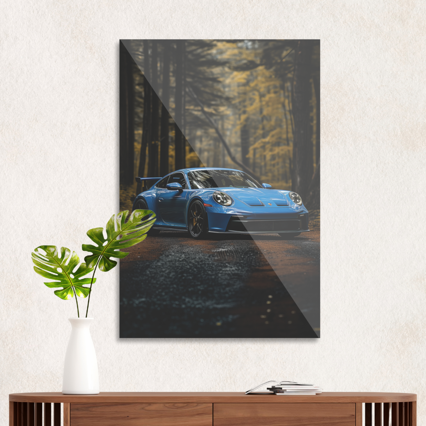 Blå Porsche i skoven